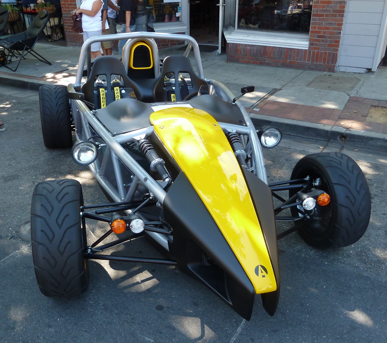 Ariel Atom – A Motorcycle With Four Wheels