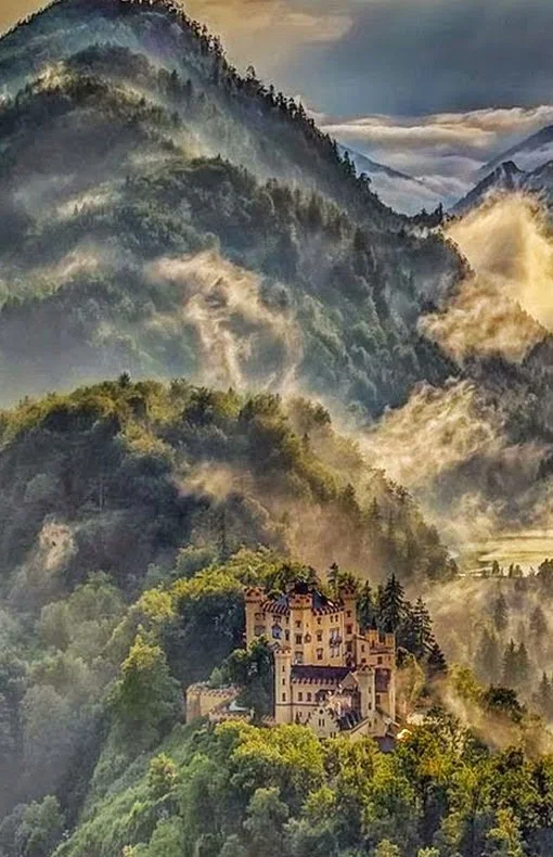  Hohenschwangau Castle. Bavaria, Germany