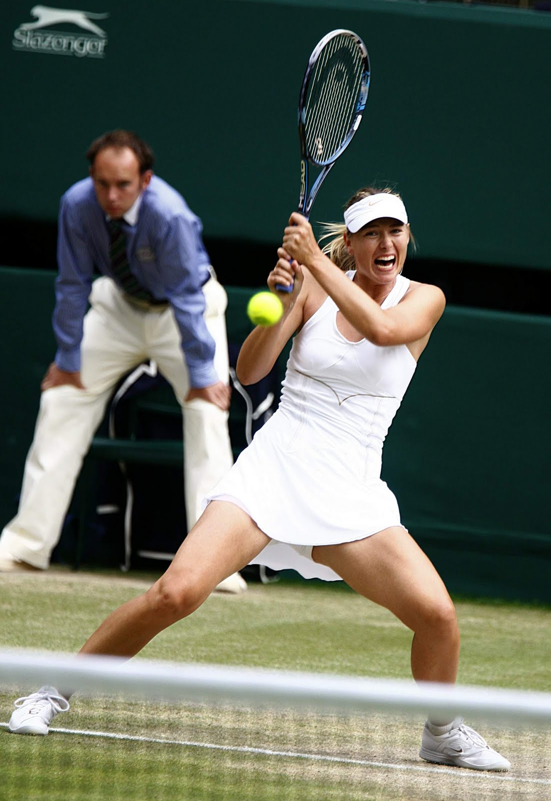 http://4.bp.blogspot.com/-gE2s756qJFs/ThNZbLgAKWI/AAAAAAAAAEs/KjBr5LSzN-U/s1600/MariaSharapova2011WimbledonSemiFinal30June2011_026.jpg