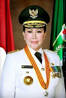 Profil Biodata Ratu Atut Chosiyah