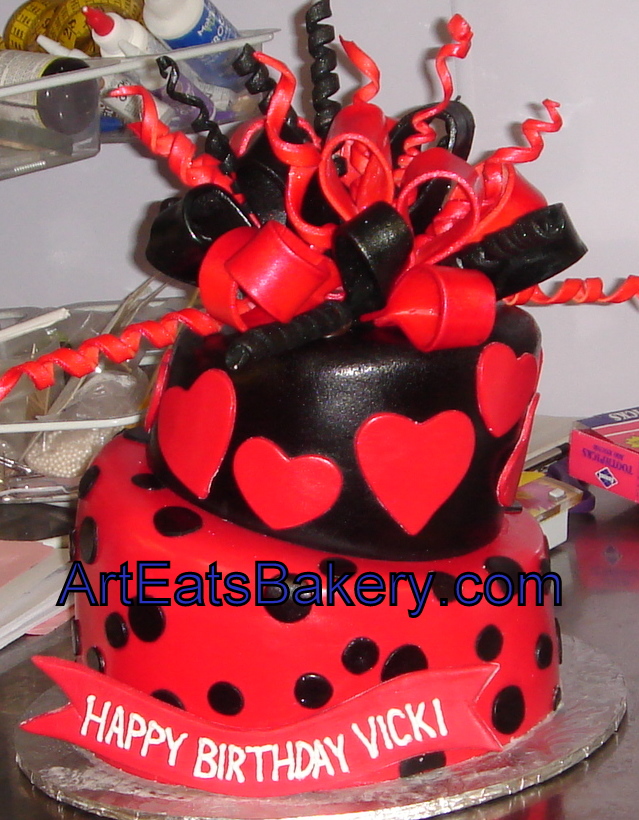 10 discount coupon for a custom designed wedding or Groom's cake