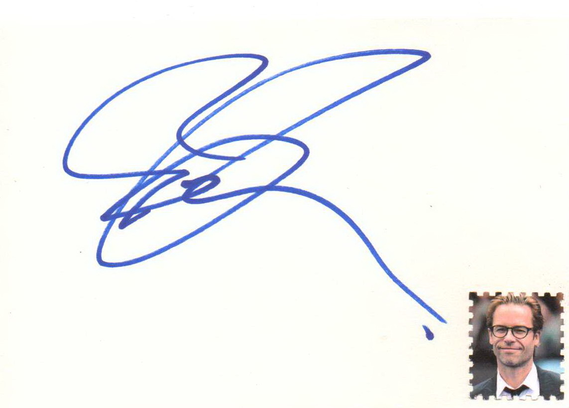 http://4.bp.blogspot.com/-gGgQh1Ny3lA/UErfZBm_RjI/AAAAAAAAAW8/TnaV7U2sBZU/s1600/Guy+Pearce.jpg