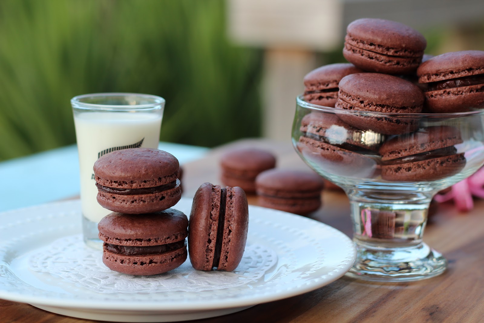 Me Te Aroha Chocolate Macaron