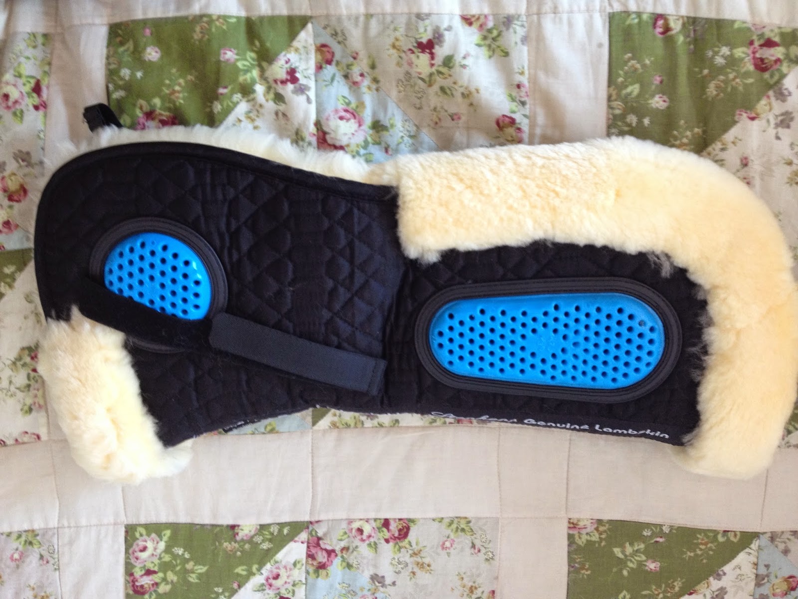 helps to alleviate lateral movement of the saddle. Gel-Eze Sheepskin Pad