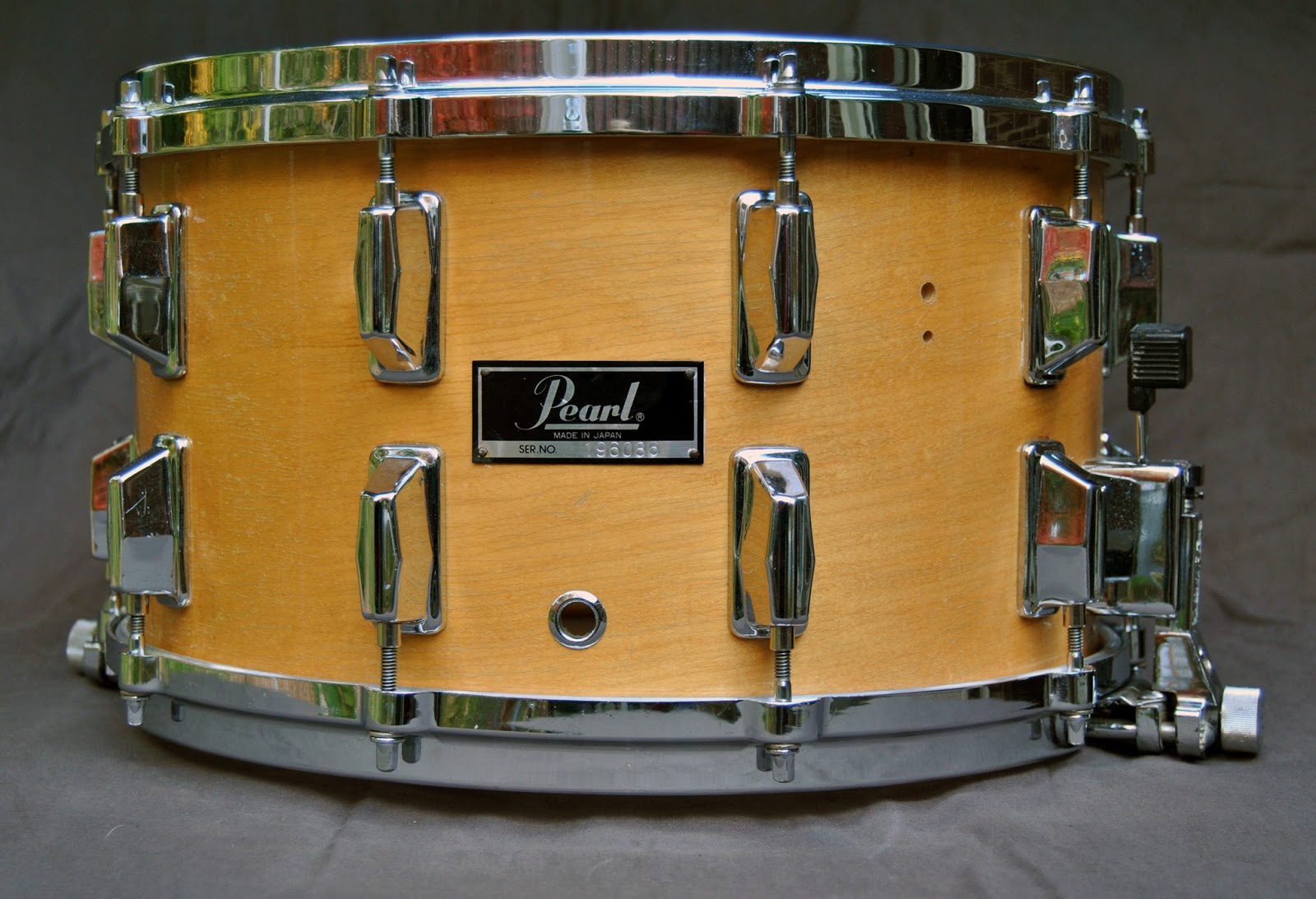 Tumbling Boulders Drums 80's Pearl Maple Snare Parallel Strainer