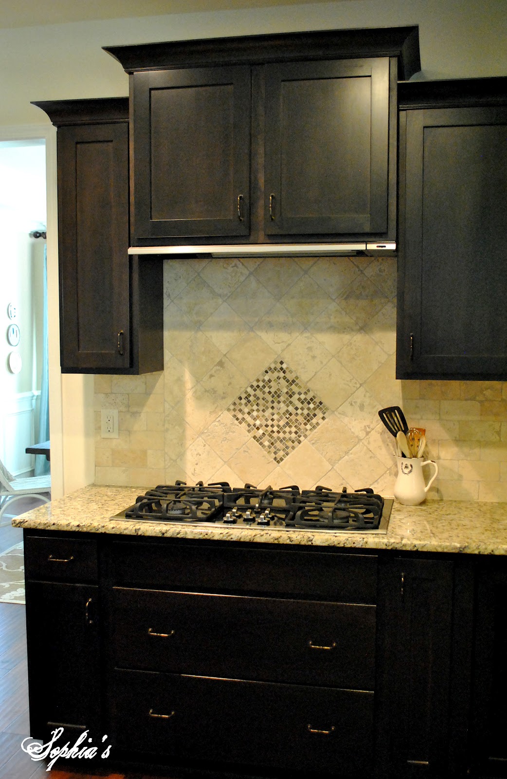Soft close kitchen cabinets Design and Decor