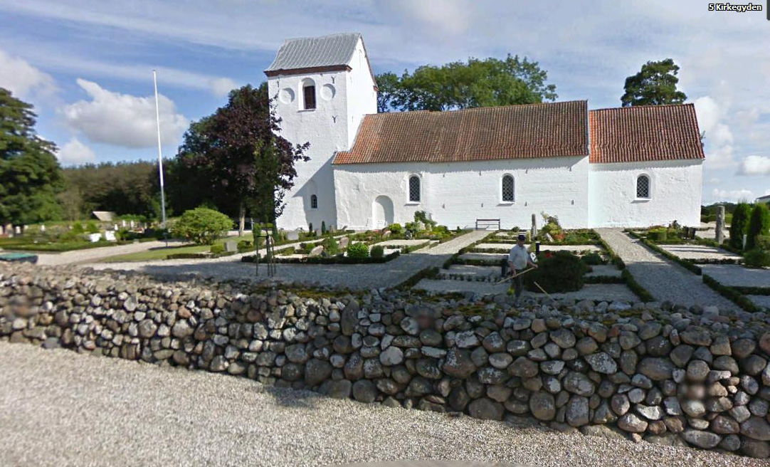 Church and Manor in Denmark Hjermind church/ Hjermind kirke, Middelsom