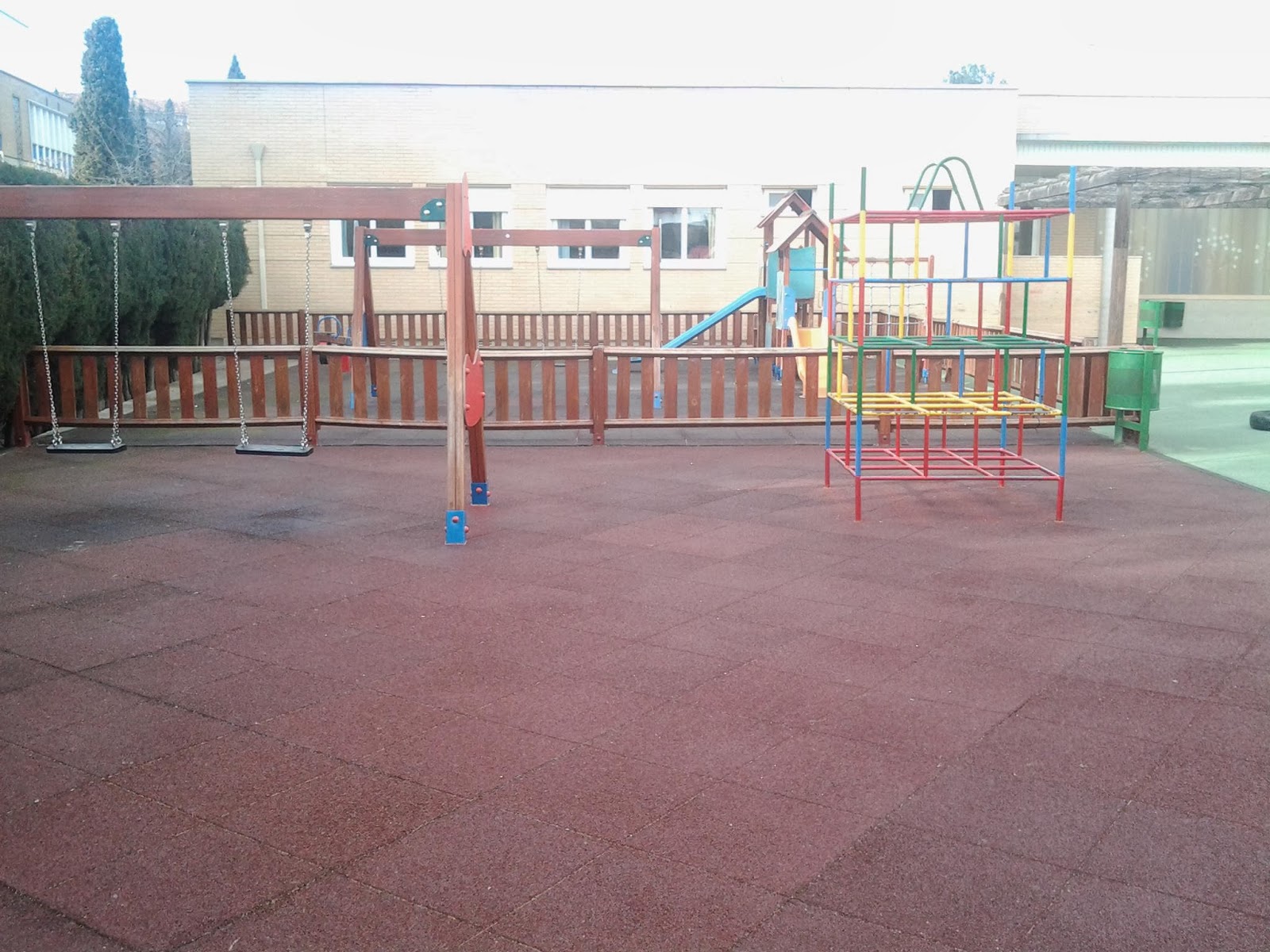 Ideas para "crear y disfrutar" por Cristina Gil Gil El patio del colegio