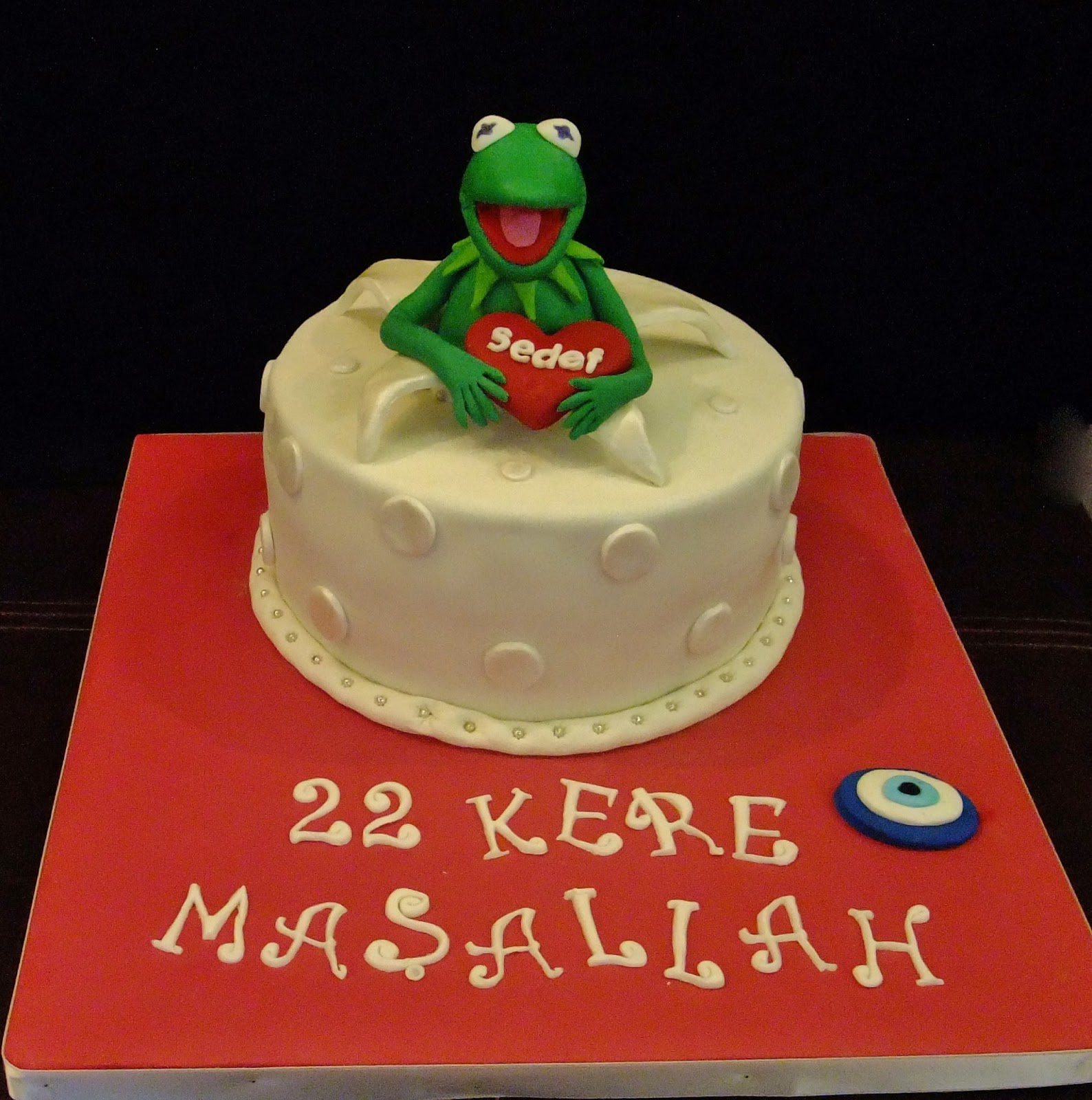 İpek Butik Pasta ,Çikolata ve Kurabiye Kurbağa Kermit pastası