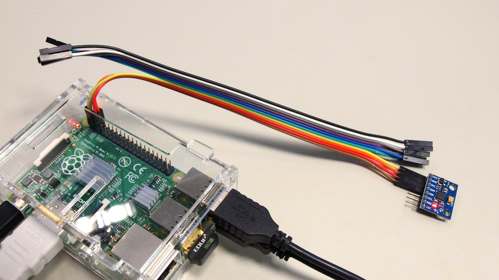 Raspberry Pi B+ 使用 MPU-6050 三軸加速度計與陀螺儀組合模組