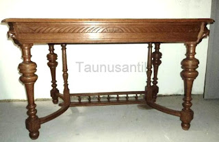 Designer & Antik Möbel : antiker Tisch aus der Gründerzeit mit Löwenköpfen