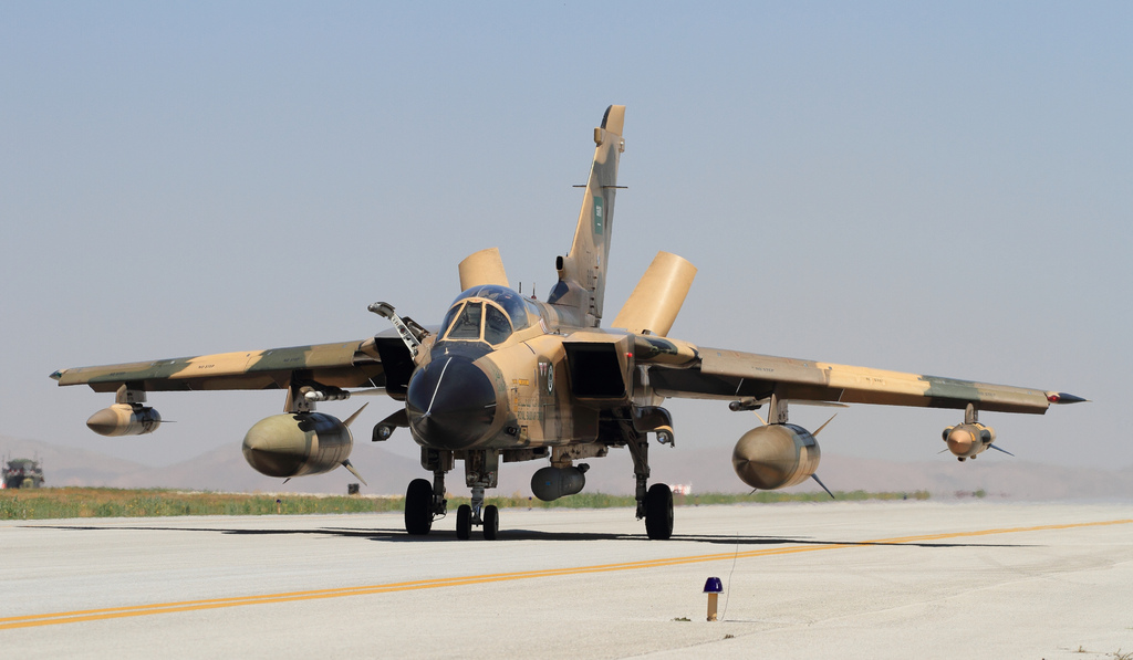 صور القوات المسلحة السعودية - صفحة 2 Saudi+Tornado+Fighter+Jet+Royal+Saudi+Air+Force+(RSAF)+Panavia+Tornado+IDS+exercise+(Anatolian+Eagle+2012+(1)