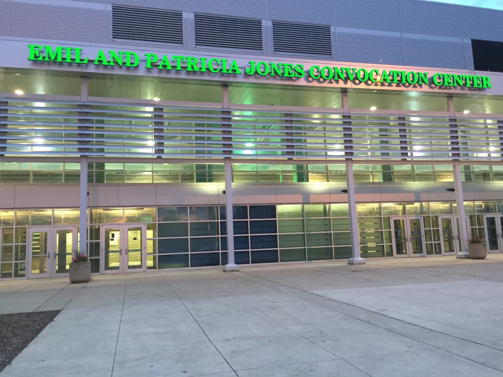 Chicago State University Emil and Patricia Jones Convocation Center