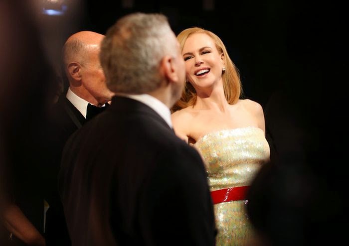 Louis Vuitton gown! Nicole Kidman presents an Oscar 2015's award for Pawel Pawlikowski at Hollywood We're really loving how relaxed and refreshed Nicole Kidman seems, looks like a little journey on Oscar's red carpet totally hit the spot. The summer look with gorgeous Louis Vuitton design were placing in all right places as she strolled around the 87th Annual Academy Awards at Hollywood on Sunday, February 22, 2015.