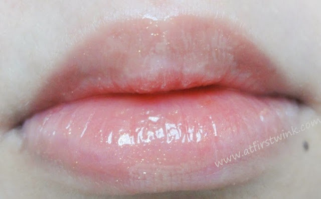 Clio Lipstealer gloss 11 - French Peach swatches