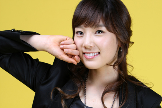 Taeyeon hace lindas expresiones para entretener a un bebé SNSD%2BTaeyeon