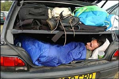 தூக்கம் அவசியம்தான்... அதுக்காக இப்டியா..? (Photo Gallery) Sleep2