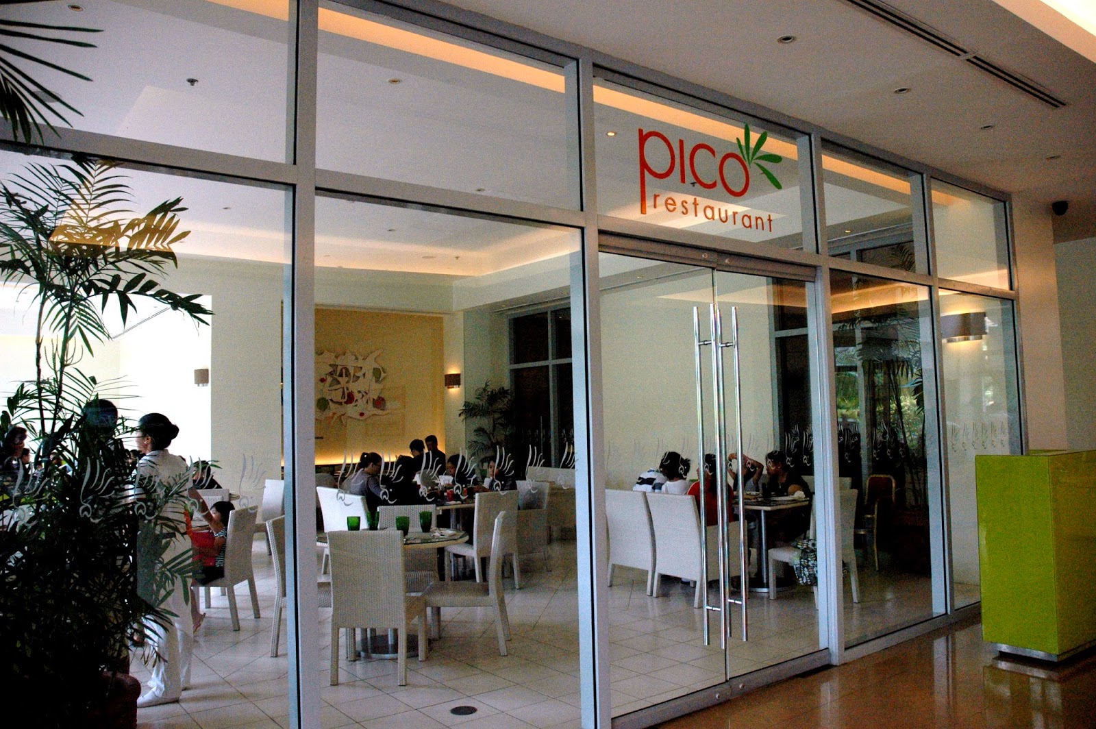 DUDE FOR FOOD Lunch at Pico de Loro's Pico Restaurant and Bar