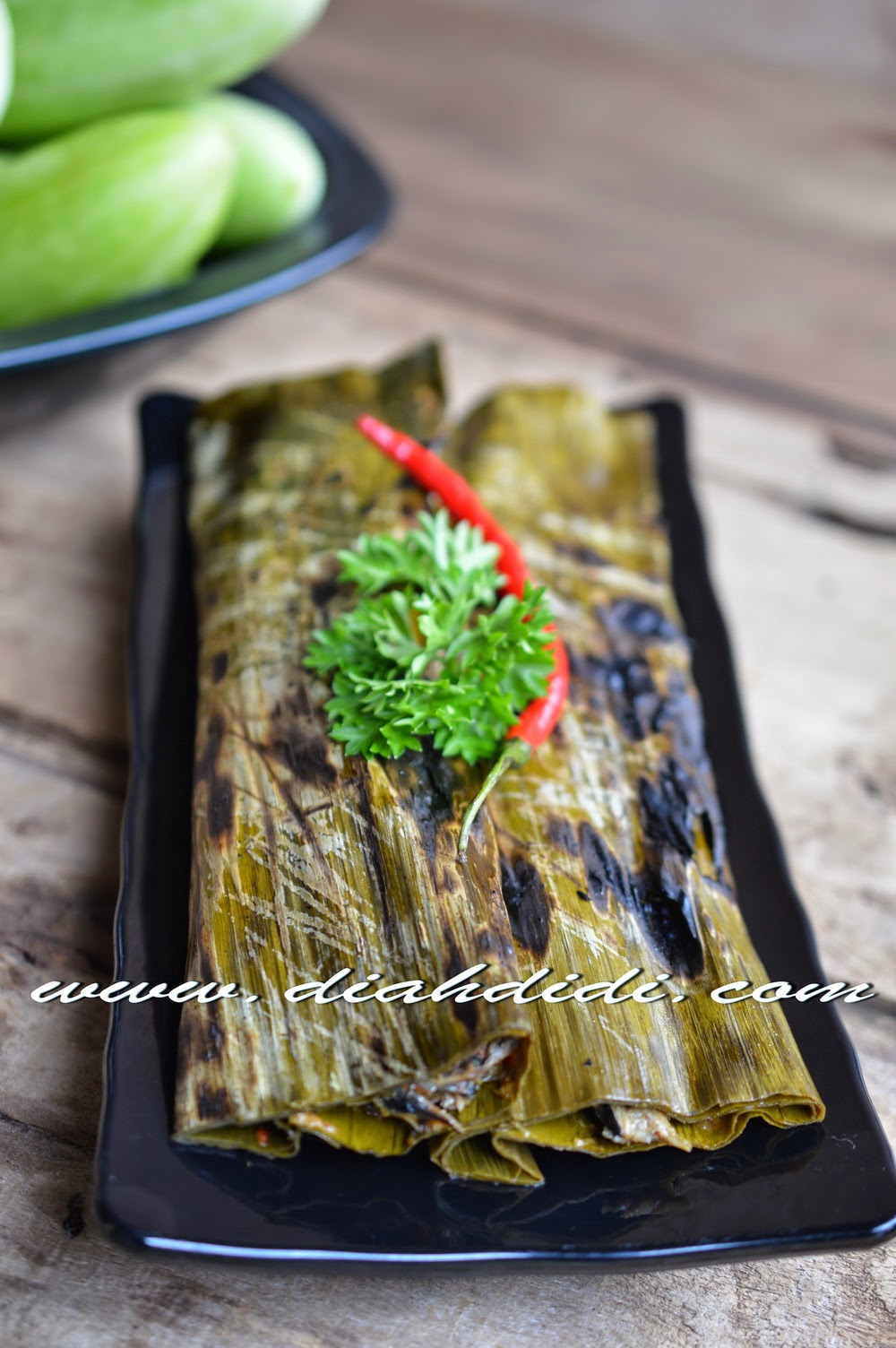 Diah Didi's Kitchen Pepes Pindang Bumbu Rujak & Bothok Jamur Lot