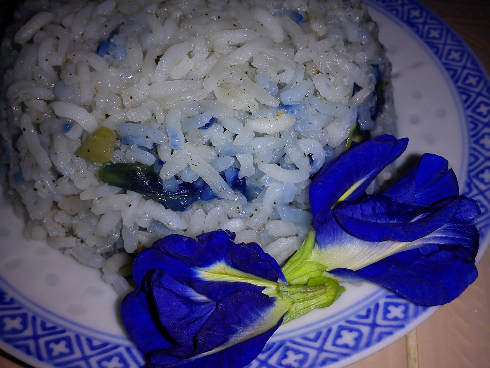 Cooking Pleasure FRAGRANT BLUE PEA FLOWER RICE