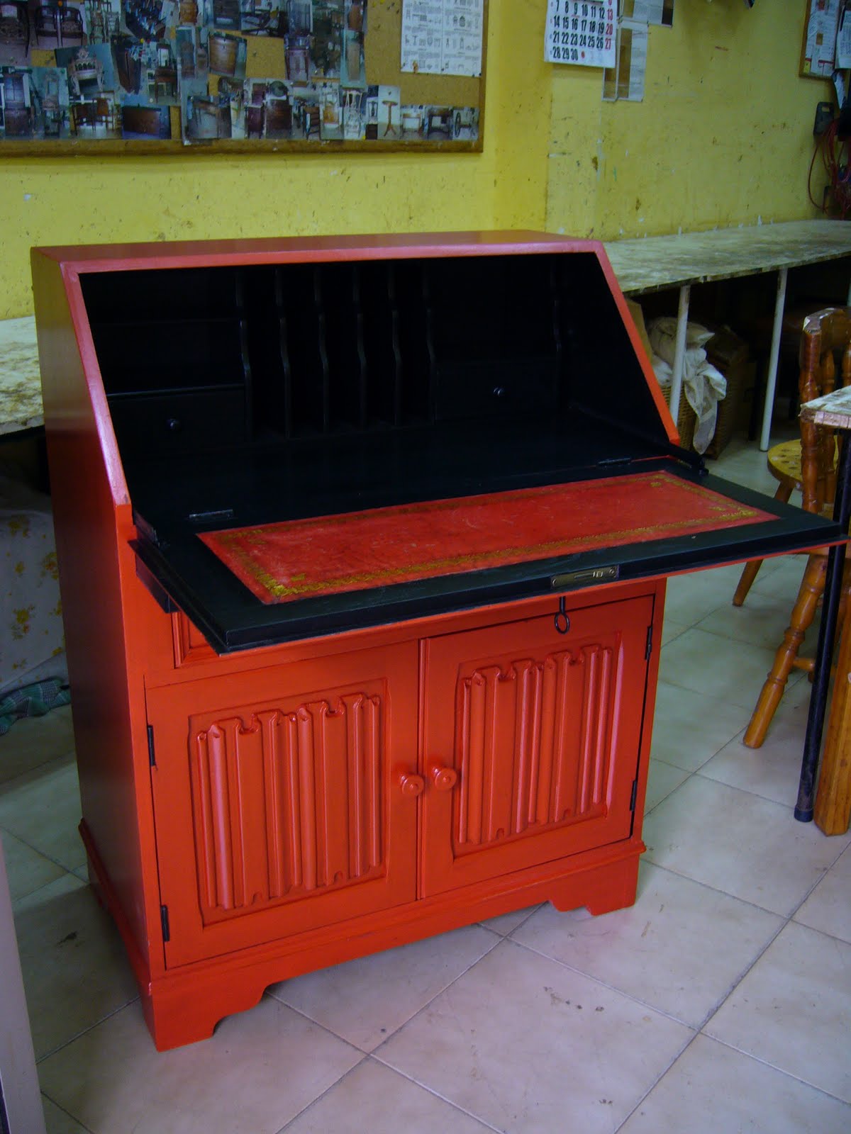 La Restauradora MUEBLES PATINADOS cuatro ROJOS !!! La Restauradora MUEBLES PATINADOS cuatro ROJOS !!!