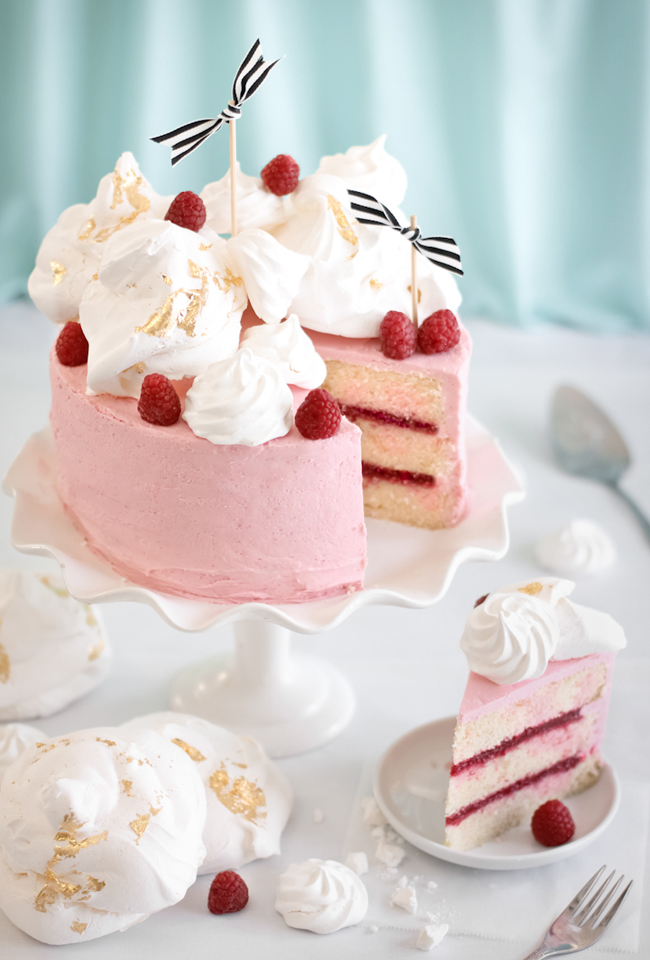 Waitrose White Chocolate And Raspberry Cake Waitrose White Chocolate And Raspberry Cake