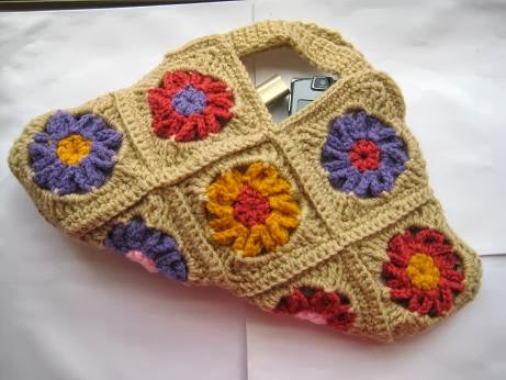Crochet Dreamz: Floral Bag, Granny Square Bag, Free Crochet pattern