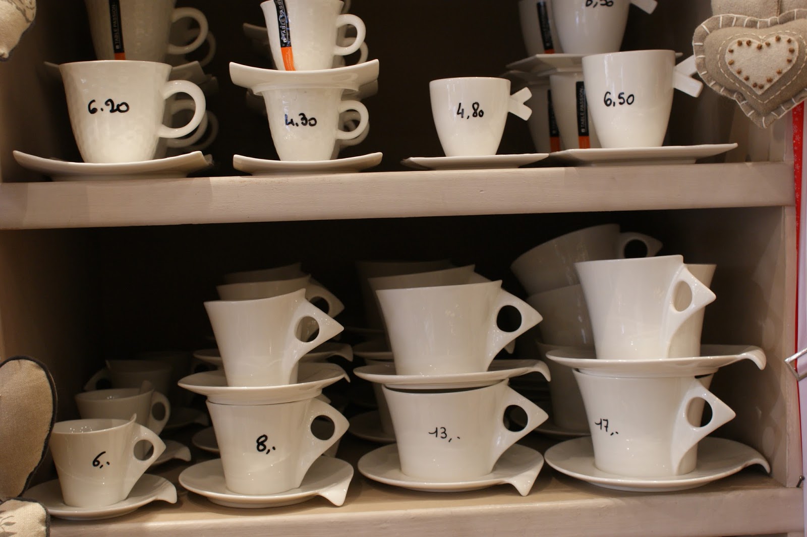 Ensemble mug décor fraises et plateau - Porcelaine des Pins