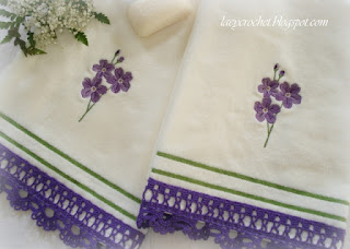 towels with crochet lace