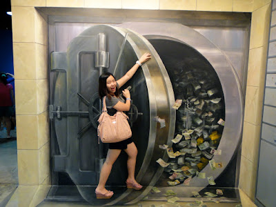 Money vault in Hongdae Trick Eye Museum Seoul