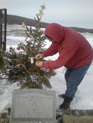 Don Decorating your Christmas Tree