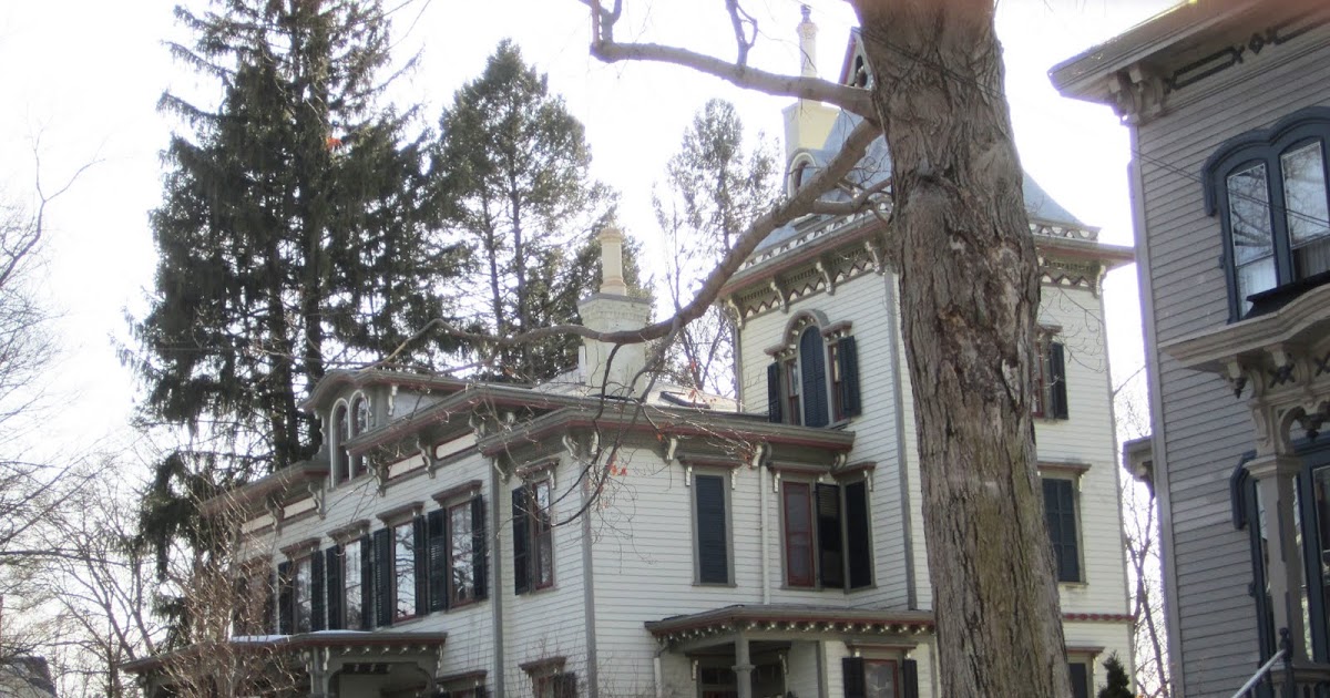 BIG OLD HOUSES Poughkeepsie (1 of 3)