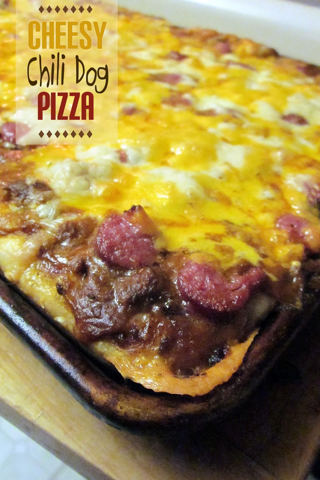 Diddles and Dumplings Cheesy Chili Dog Pizza