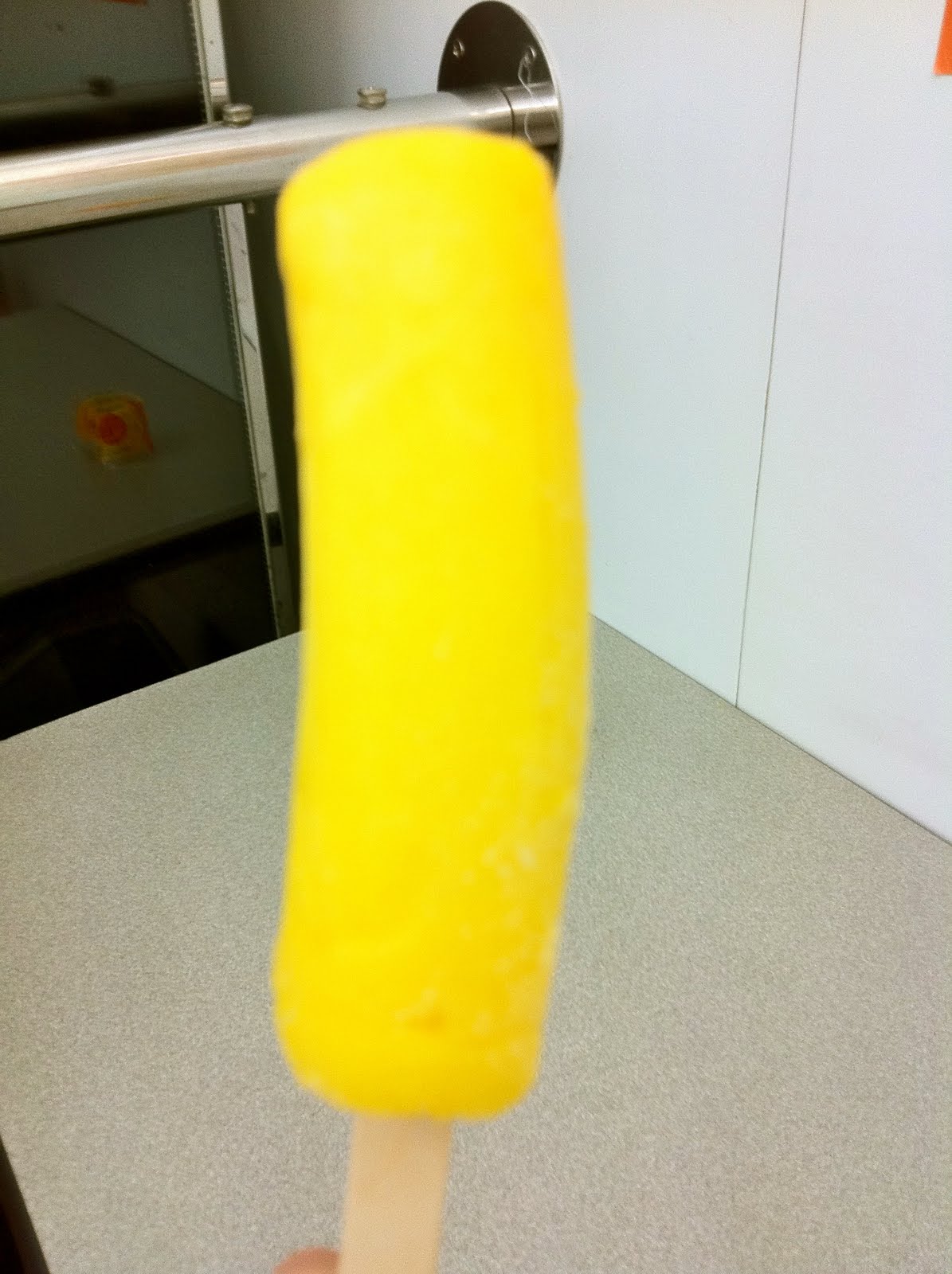 too lazy to cook: Banana Popsicle