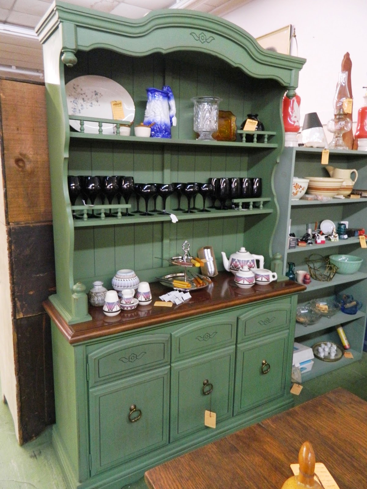 Warther's Antique Market & Auction Co.