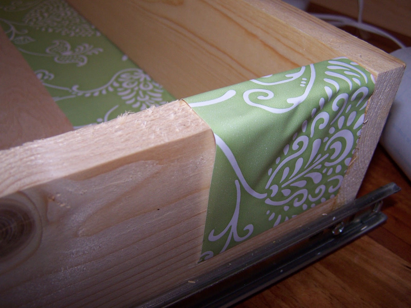 Bella Before and After How to line your drawers with contact paper.