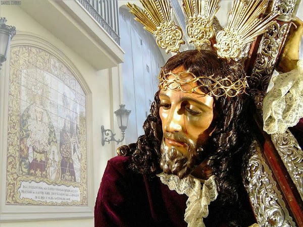 Vía Crucis Oficial de Hermandades: Jesús El Rico. Málaga 07 de Marzo del 2014 Vía Crucis Oficial de Hermandades: Jesús El Rico. Málaga 07 de Marzo del 2014