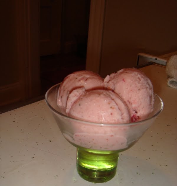 Bobbins of Basil Strawberry Basil Mint Ice Cream