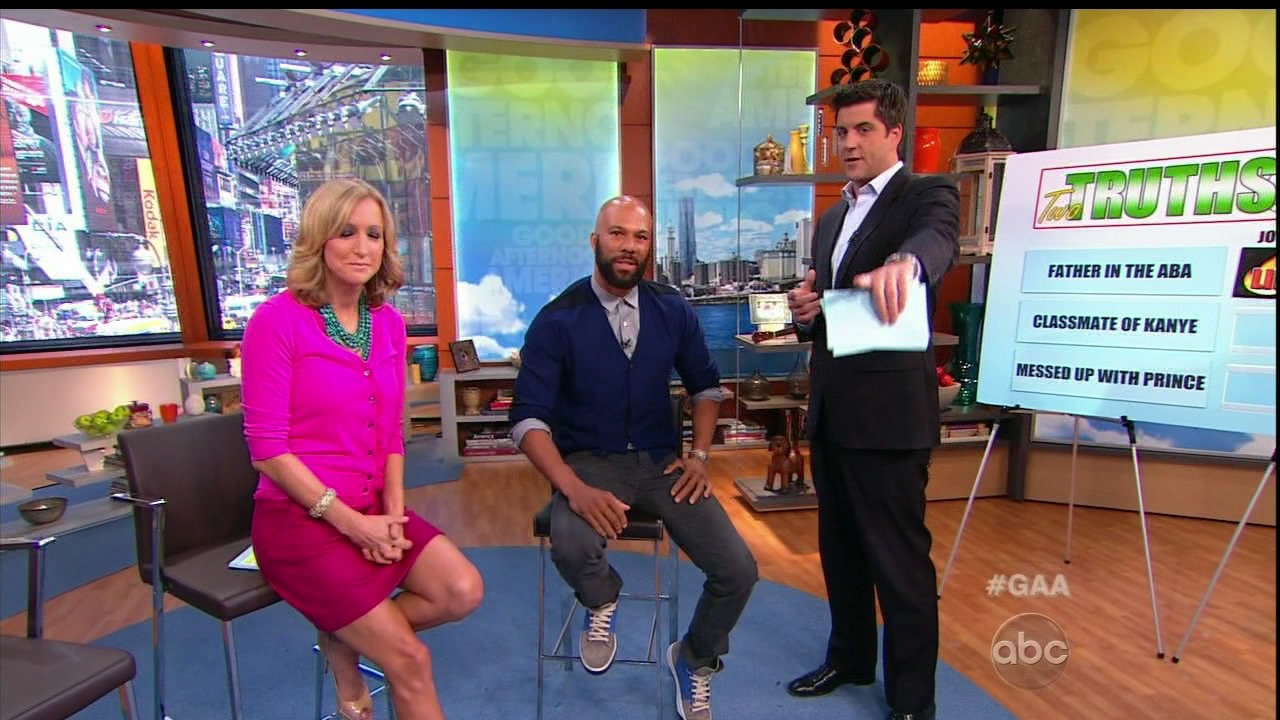 Lara Spencer Legs On GMA - Sexy Leg Cross Lara Spencer Legs On GMA - Sexy Leg Cross