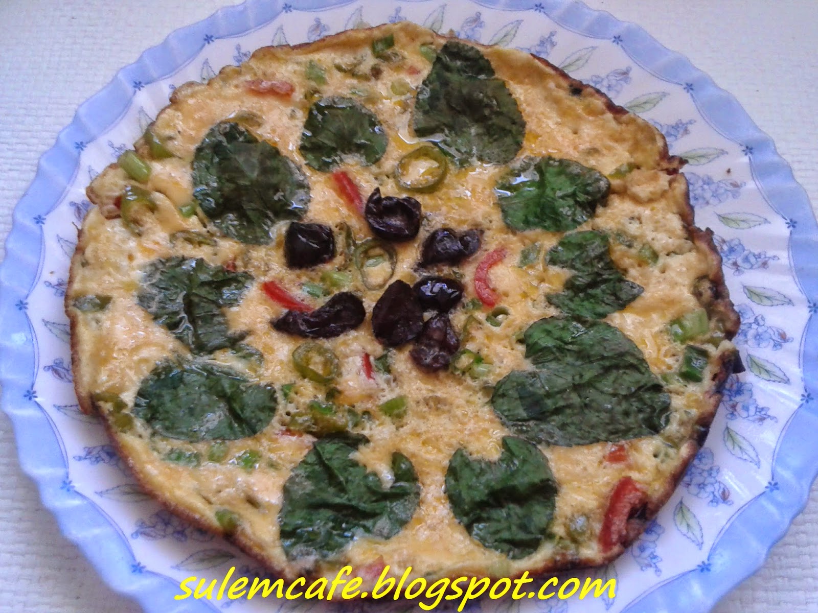 Somon Balıklı Omlet Tarifi Somon Balıklı Omlet Tarifi