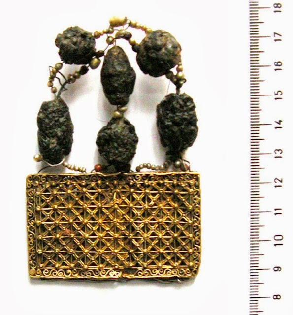 Φωτογραφίες από τα Τίμια Δώρα των Μάγων (Ιερά Μονή Αγίου Παύλου Αγίου Όρους) http://leipsanothiki.blogspot.be/