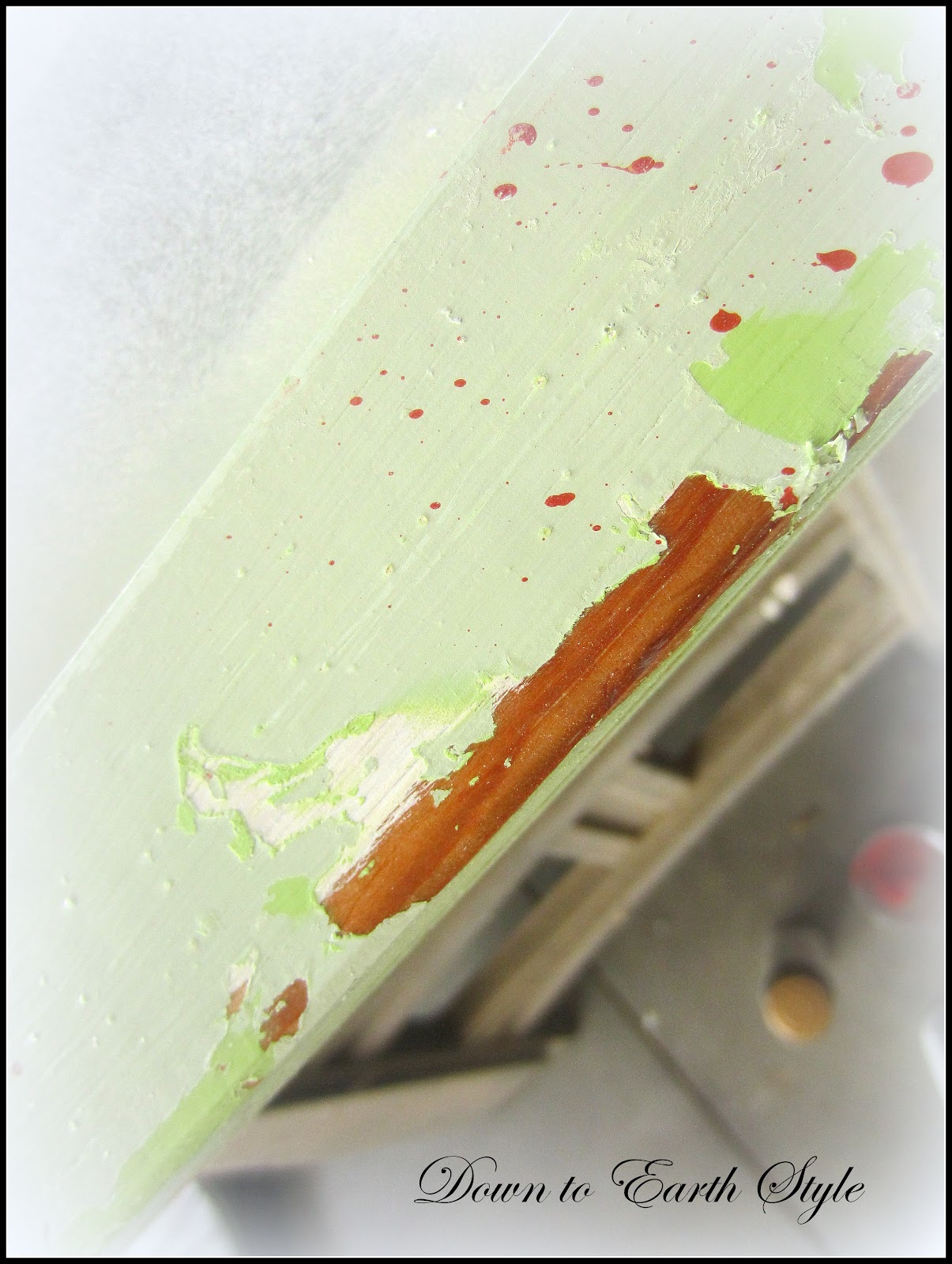 Down to Earth Style How to Create a Chippy Paint Look