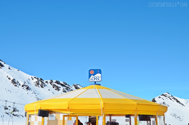 luzia pimpinella | travel tirol | frühlingsskifahren hochgurgl - mittelstation & blauer himmel luzia pimpinella | travel tirol | frühlingsskifahren hochgurgl - mittelstation & blauer himmel