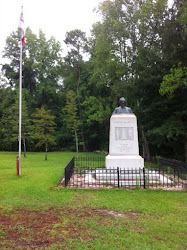 JD monument from the front