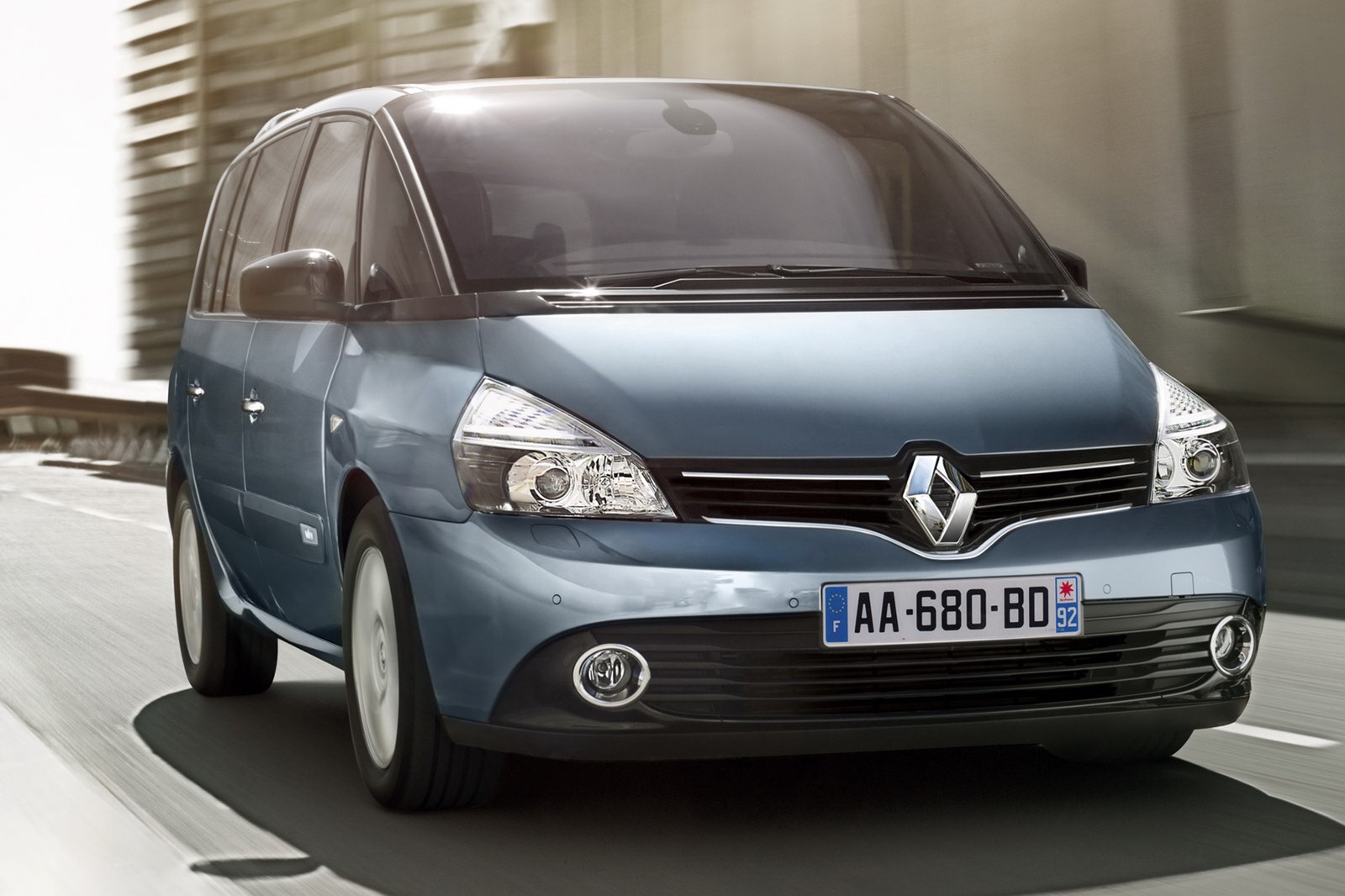 http://4.bp.blogspot.com/-geOFDBNzaGg/T-Ws74YhDHI/AAAAAAAAg3U/tC32SvWqZp4/s1600/Renault_32779_1_6%255B2%255D.jpg