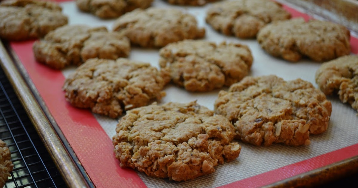 BloggerCLUE Oatmeal Peanut Butter Date Cookies