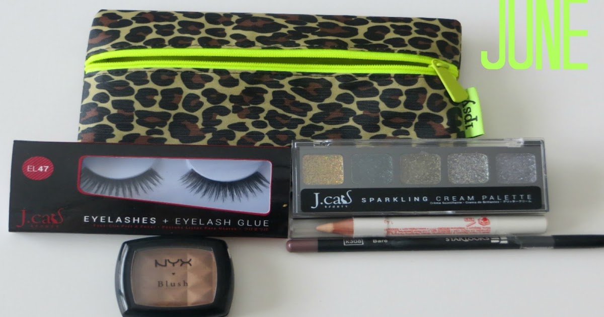 Elle Sees Beauty Blogger in Atlanta Ipsy Glam Bag for June (Plus Video)