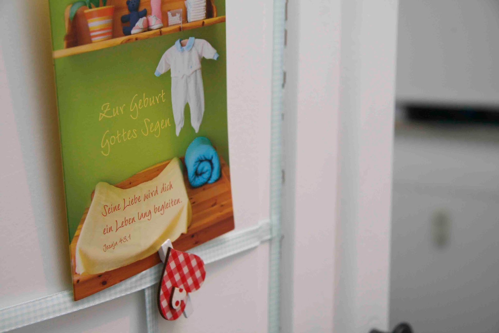 Weil ich 's mag: pimp my baby's room Ein bett aus baumstämmen bauen