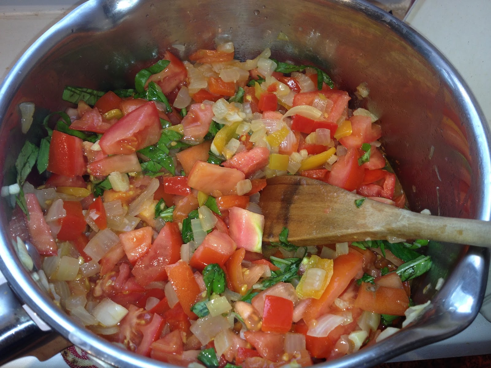 Sister Spoon: Fresh Tomato-Basil Pasta Sauce