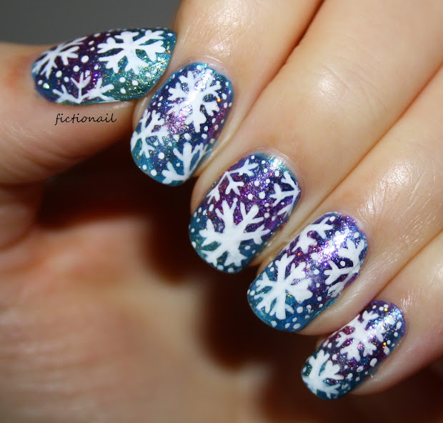 glitter snowflakes nails